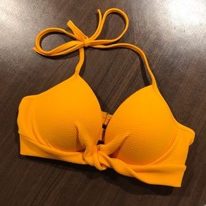 Twisted Front Light Lift Bikini Top Small 36B